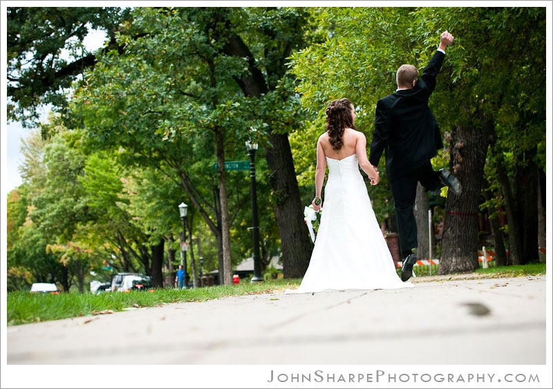 [JoelBecky-1023[2].jpg]