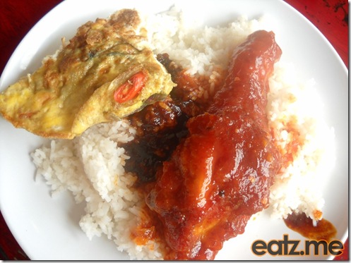 Ayam Merah And Telur Goreng [Eatz.me]