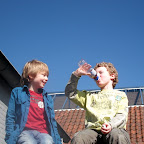 Voor het examen volop branie met zwemvriendje Max