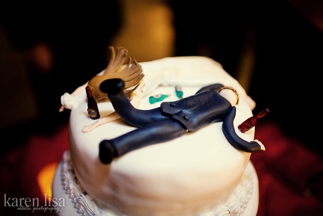 [Drunk wedding cake toppers[5].jpg]