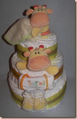 beccaGiraffeDiaperCake
