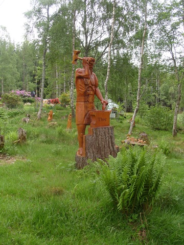 [S10561303.jpg]