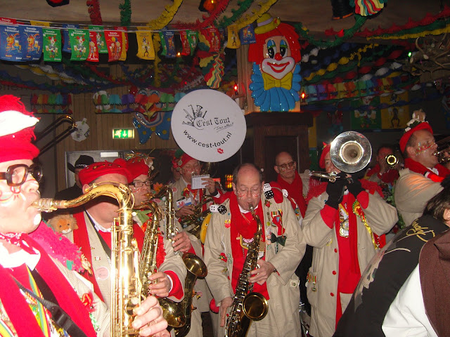 Ces't Tot Nijmegen te gast bij PSV carnaval
