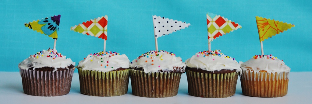 [momcupcakeflags0512.jpg]