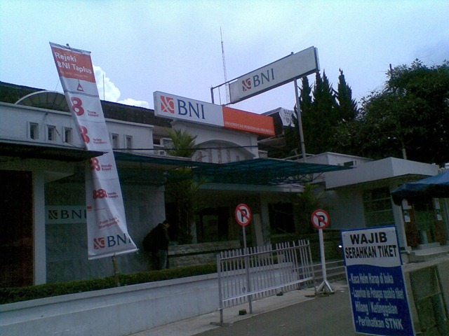 [051220100113.jpg]