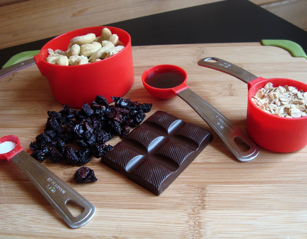 [ingred_cashew balls[4].jpg]