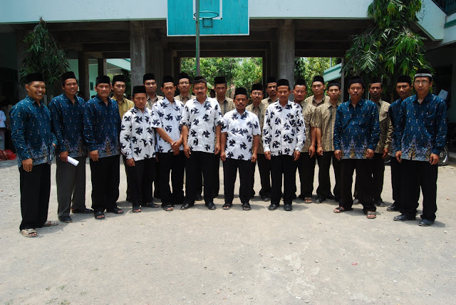 Ustad dan Guru Tarbiyatul banin