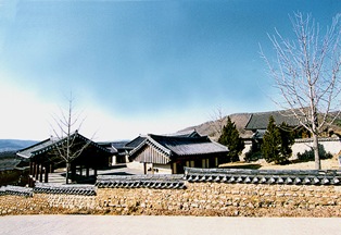 Gunwi Uiheung local school annexed to the confucian shrine Daeseongjeon shrine 01