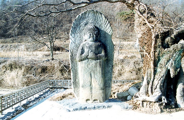 [Gunwi Standing stone bhaisajyaguru buddha statue in Wiseong-ri[5].jpg]