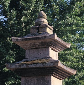 Daegu Three storied stone pagoda near Biroam Hermitage of Donghwasa Temple 01