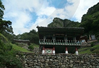 Bonghwa Cheongnyangsa Temple 02