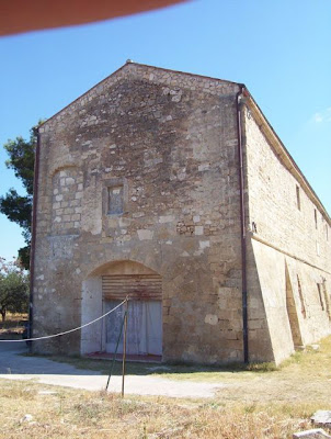 Manfredonia, Abbazia di San Leonardo