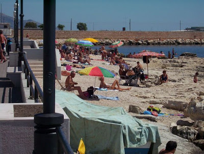 Manfredonia, Al bagno sulla scogliera