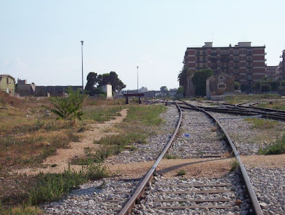 Manfredonia, Binari presso la Stazione Campagna