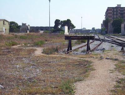 Manfredonia, Binari presso la Stazione Campagna