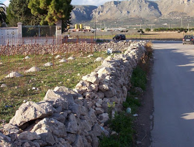 Manfredonia, Muretto a secco
