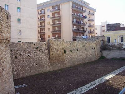 Manfredonia, Antiche mura