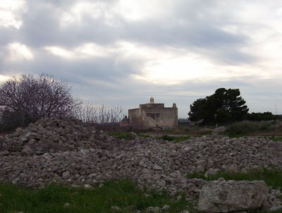 Manfredonia, Basilica di Siponto al tramonto