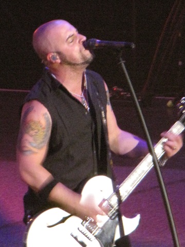 [DaughtryMay20100492.jpg]
