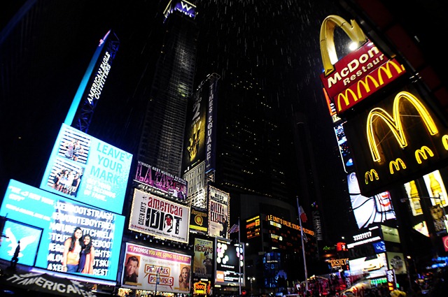 [times square 3[5].jpg]