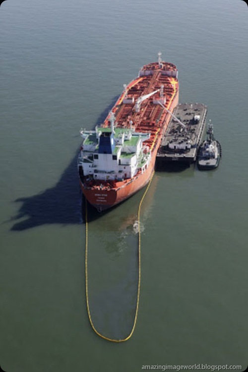 Aerial view of the tanker001