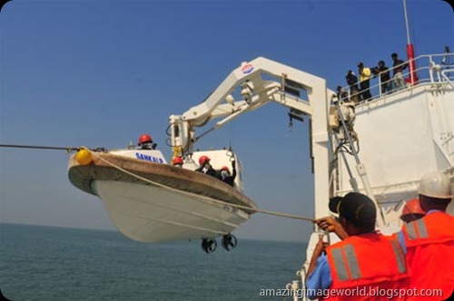 Indian Coastguard conduct mock security drill007