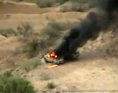 [Burning Saudi Army vehicle001[3].jpg]