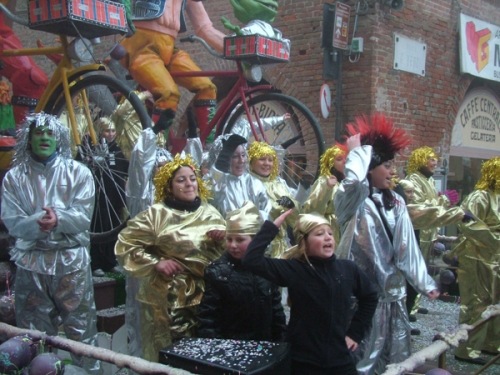 [carnevale 2010[3].jpg]