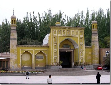 800px-Kashgar-mezquita-id-kah-d01[1]