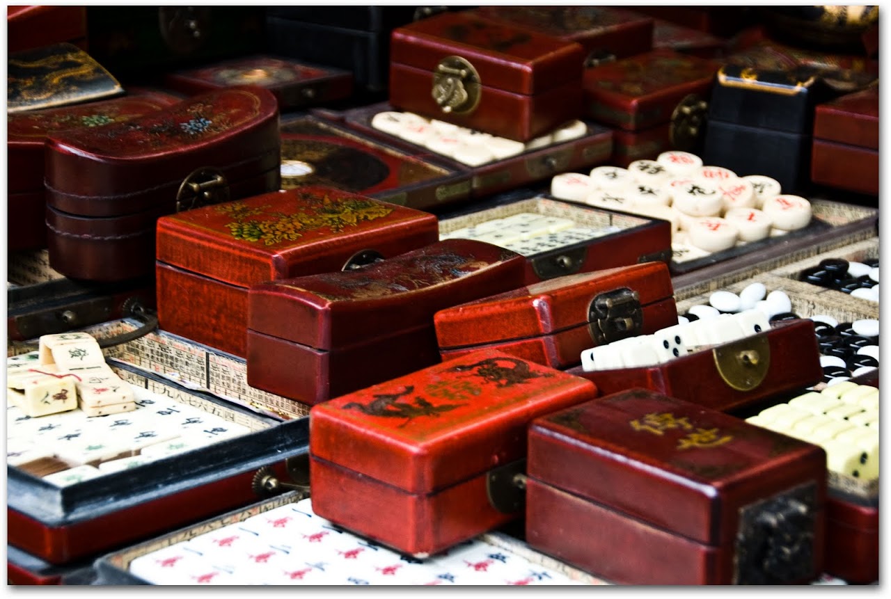 Red lacquer boxes