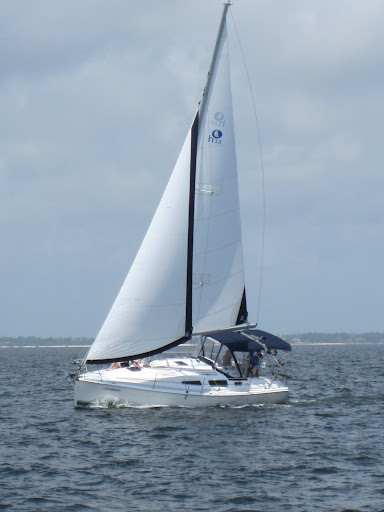 Hunter 33