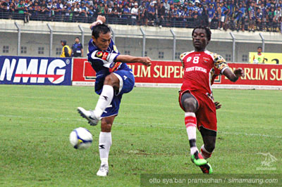 Gilang Angga Persib vs Bontang FC 2009/2010