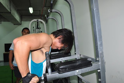 singapore sports injury elbow pain 