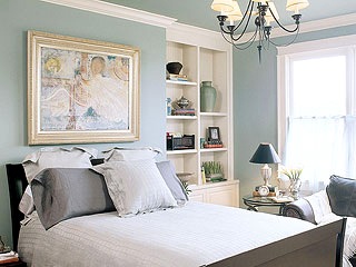[bedroom-with-built-in-shelves-and-cr[1].jpg]