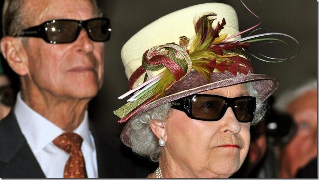 345337-queen-in-3d-glasses 345337-queen-in-3d-glasses