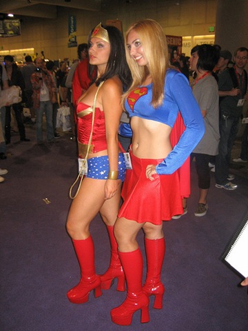 [Wonder-Woman-Supergirl-costume[5].jpg]