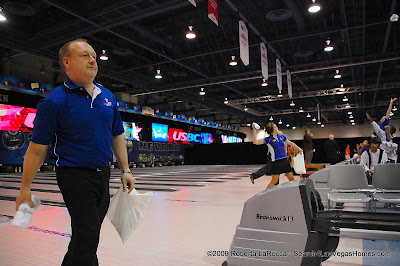 T Shirts tossed at 2009 USBC Bowlfest Las Vegas