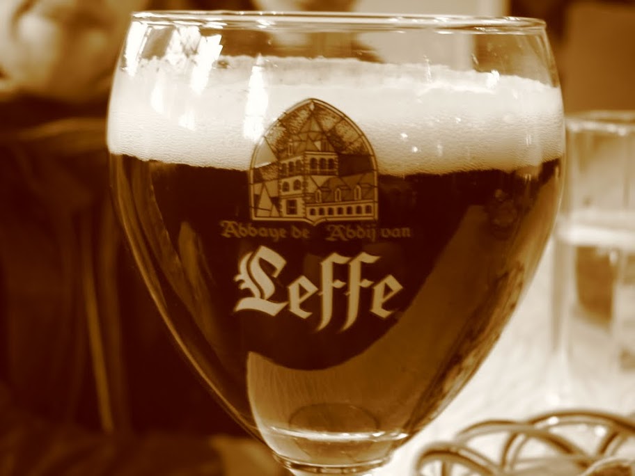 Un verre de Leffe. Un verre de Leffe.