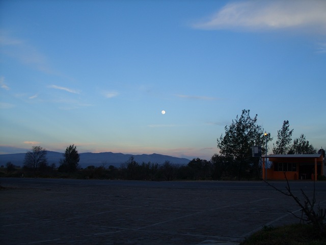 [returningthrumexicoandu.s0432.jpg]