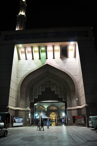 [masjidentr[5].jpg]
