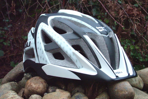 Kali Carbon Avita
