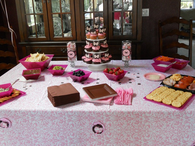 [08292010 Heather's Baby Shower (8)[3].jpg]