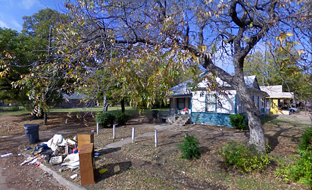google streetview trash in yard