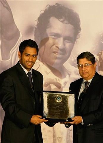 [Chennai-kings-owner-N-Srinivasan[5].jpg]
