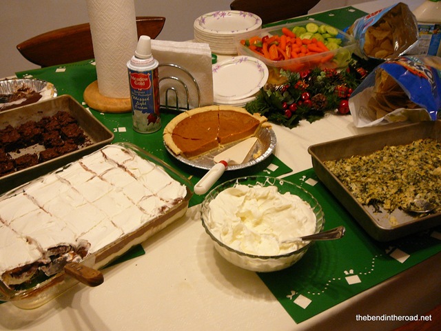 [dessert and snack table[3].jpg]