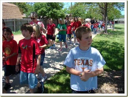 05-19-10 Gene Howe drug free day 02