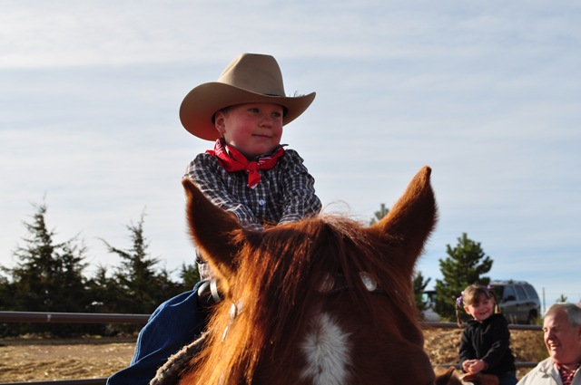 [03-31-11 farm visit 32[2].jpg]