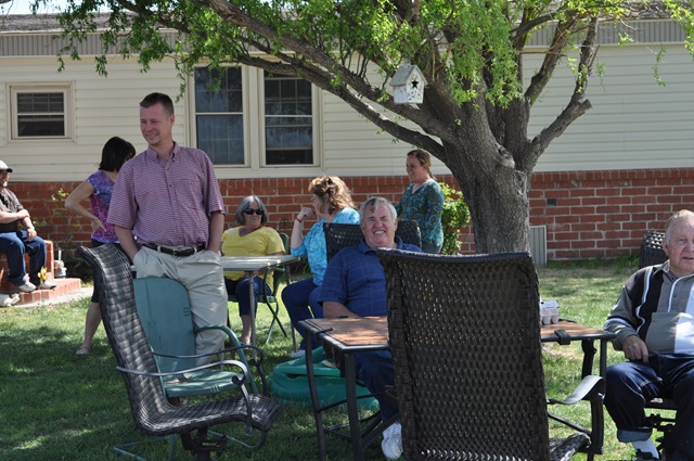 [04-24-11 Easter 20[2].jpg]