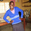 Jessica mit ihrem ersten selbst gestrickten Pullover.JPG