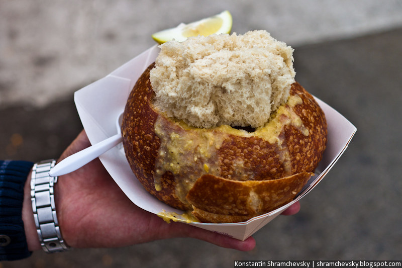 USA California San Francisco Crab Chowder Bread Bowl США Калифорния Сан Франциско Крабовый Суп Похлёбка Хлебная Миска